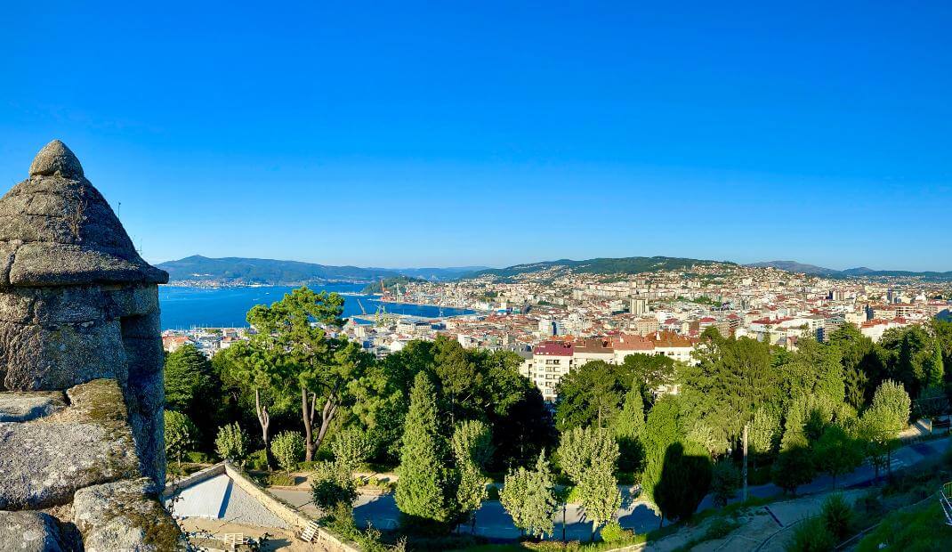 Paisaje de la Ría de Vigo desde el Monte do Castro